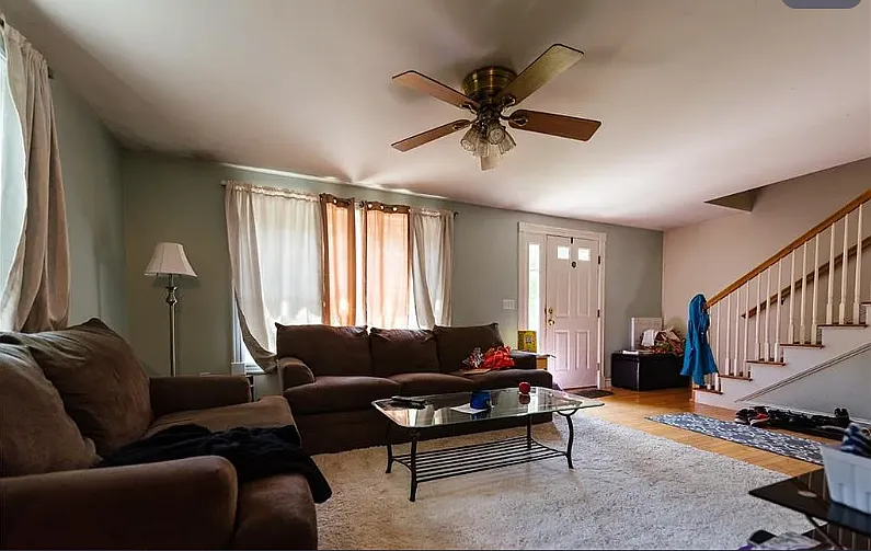 3 bed, 1.5 bath, 1316 sqft, $3,300 — Photo 4