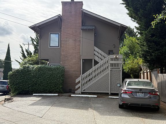 5th image of 2161 Waverly Pl N