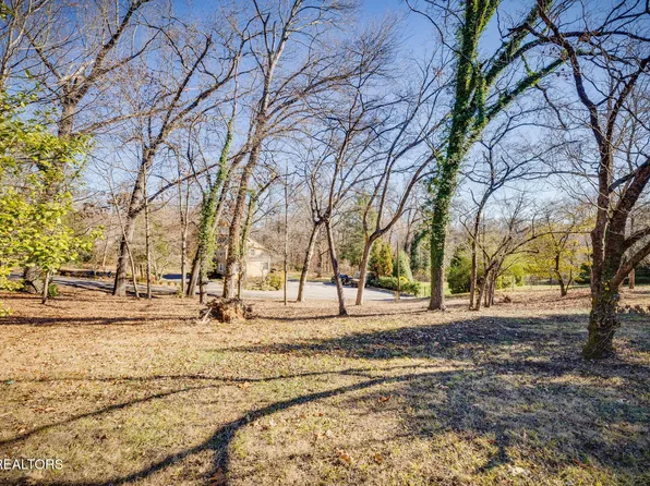 3944 Kingston Pike, Knoxville, TN 37919