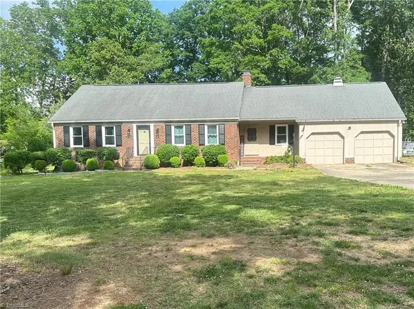 2010 Allenwood Rd, Mc Leansville, NC 27301
