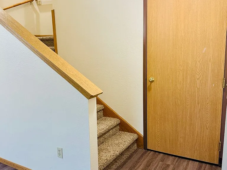 Stone Creek Apartments — Photo 13