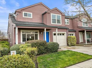 42 Crocker St, Ashland, OR 97520