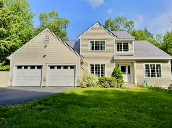 379 Brookside Drive, New London, NH 03257