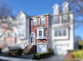 201 Stratford Dr, Nutley, NJ 07110