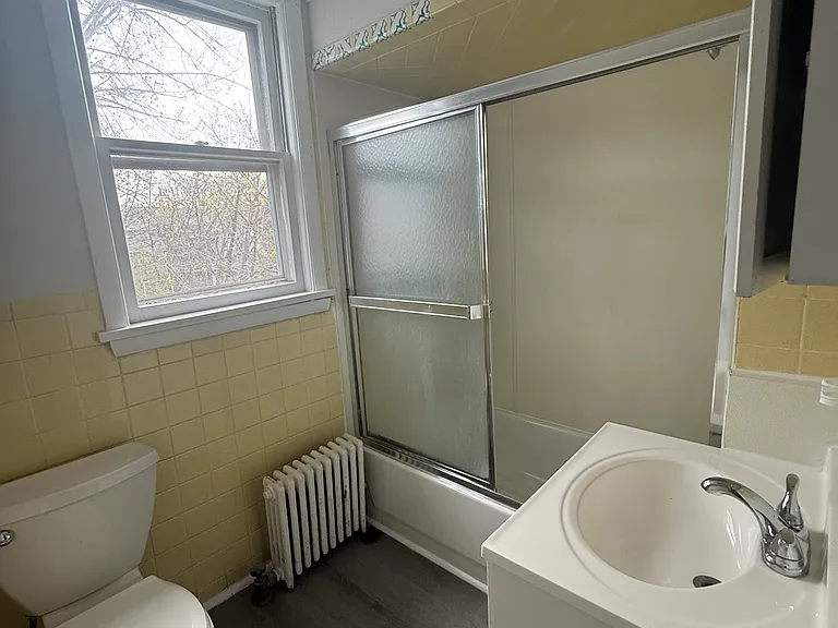 804 Ash St #3 — Photo 9