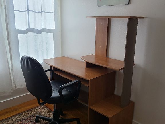 5th image of 2728 Webster St