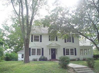 1st image of 7447 Wayne Ave
