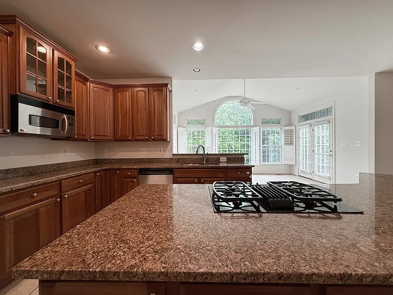 4415 Medallion Dr — Photo 17