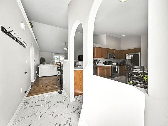 5th image of 181 Spring Flower Way