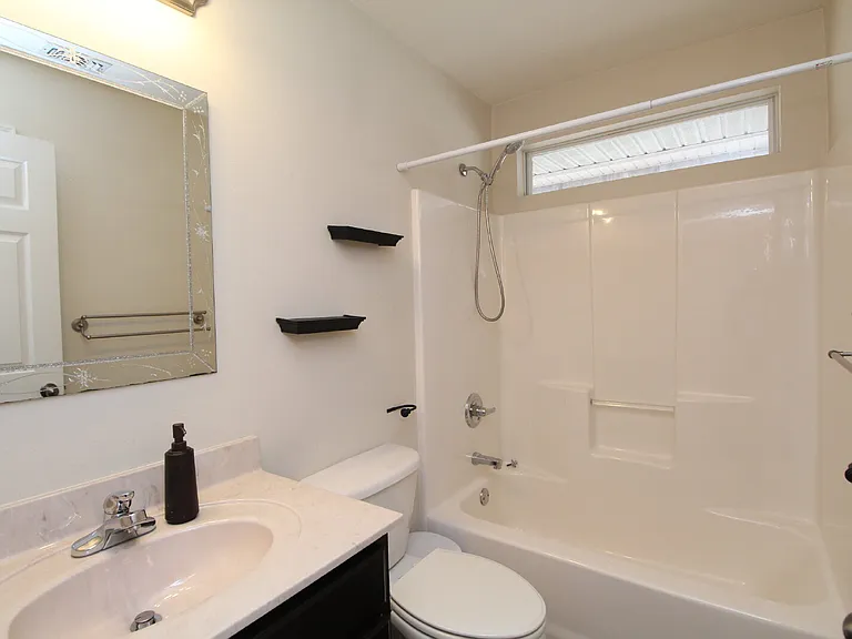 4150 Oak Pointe Dr — Photo 14