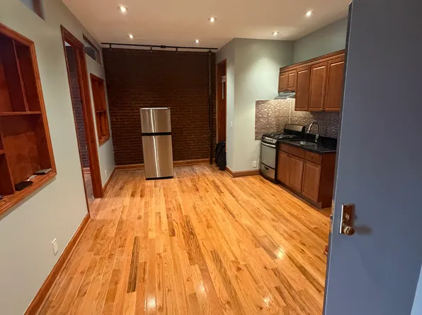 399 Smith Street image 1 of 8