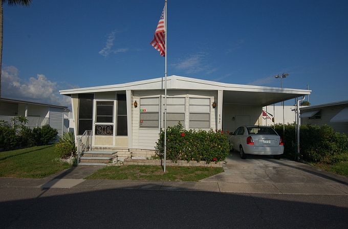 1st image of 392 Buccaneer Dr
