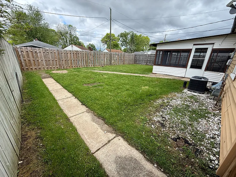 1314 Iowa St — Photo 22