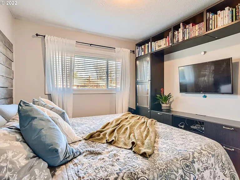 9251 SE 47th Ave — Photo 9