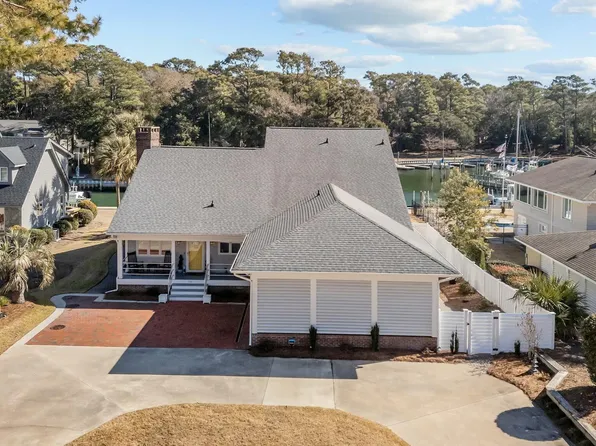 116 Arborvitae Court, Pine Knoll Shores, NC 28512