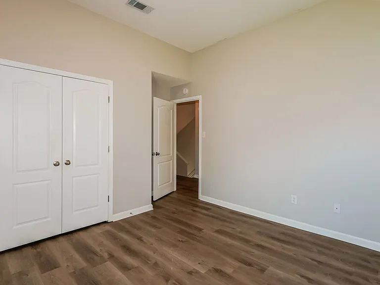 1341 Broadstone Ln — Photo 13