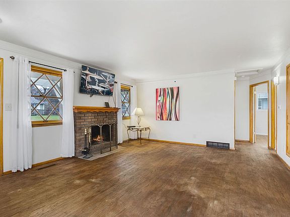 4th image of 11123 E 10th Ave