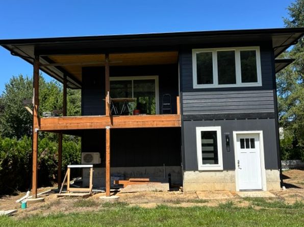 19045 Steelhead Pl
