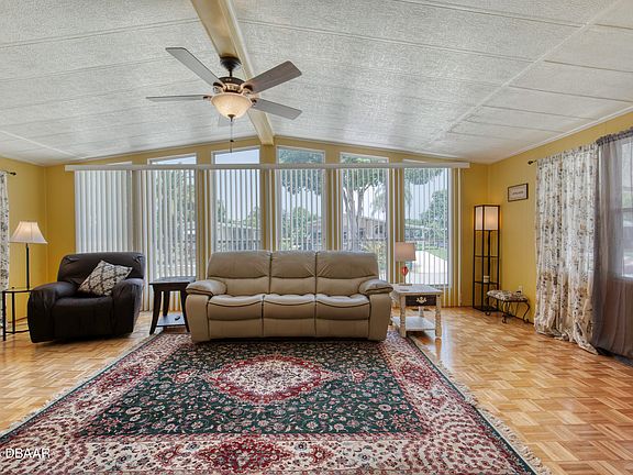 3rd image of 753 Indian Hill Dr