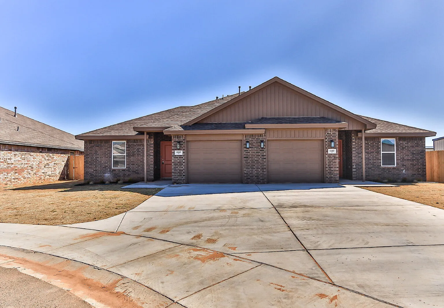 3 bed, 2.0 bath, 1400 sqft, $1,500 — Photo 1