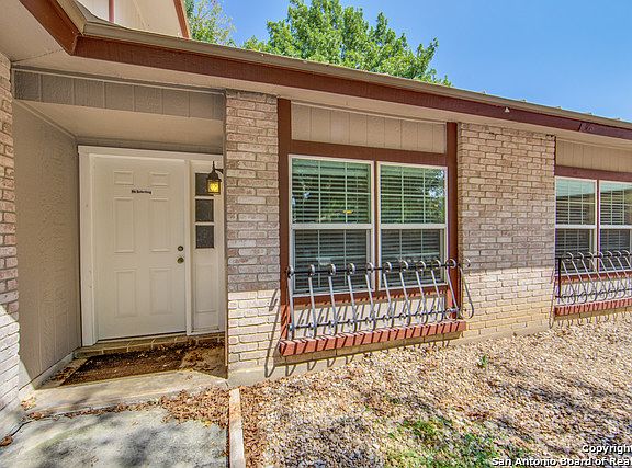 3rd image of 12110 Autumn Vista St