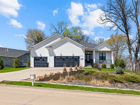 835 Mesquite Dr, Coralville, IA 52241
