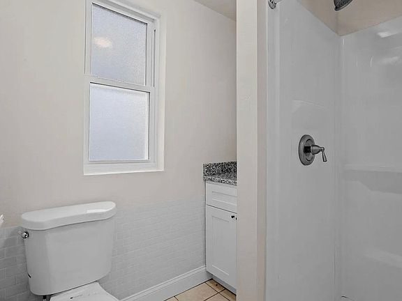 5th image of 1729 N Gratz St #2