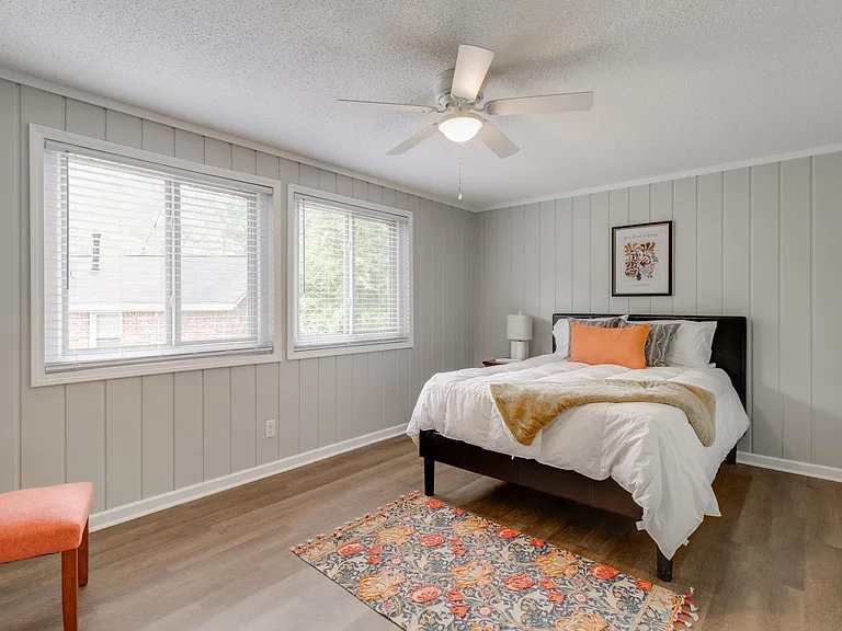2742 Montgomery Ave — Photo 12