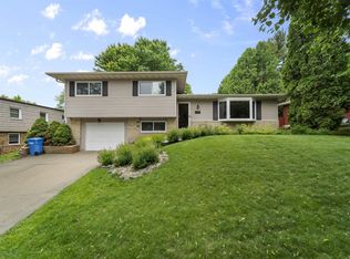 7207 Fortune Dr, Middleton, WI 53562