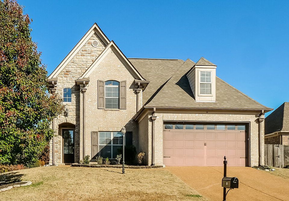 1st image of 15 Willow Springs Ln