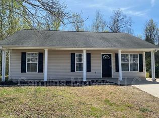 1805 Country Apple Ct, Fountain Inn, SC 29644