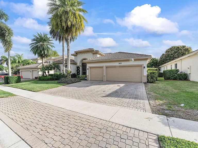 2903 Fontana Ln — Photo 51