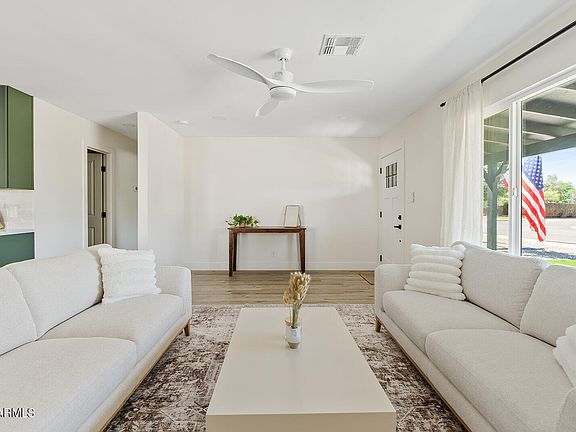 3rd image of 8438 E CATALINA Drive