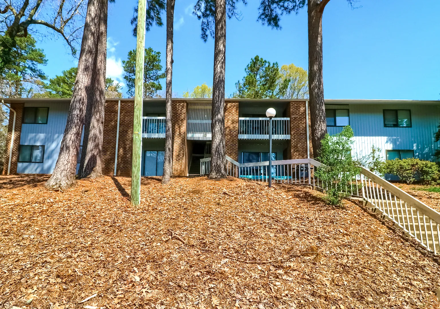2 Bedroom condo in Raleigh — Photo 1