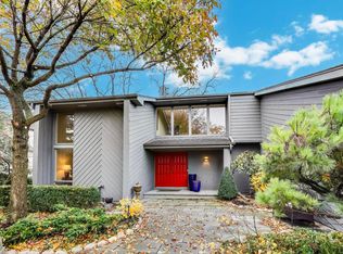 11515 Burr Oak Ln, Burr Ridge, IL 60527