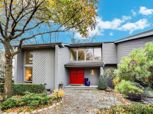 11515 Burr Oak Ln, Burr Ridge, IL 60527