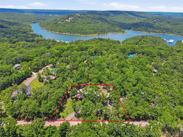 18422 W Lakewood Dr, Park Hill, OK 74451
