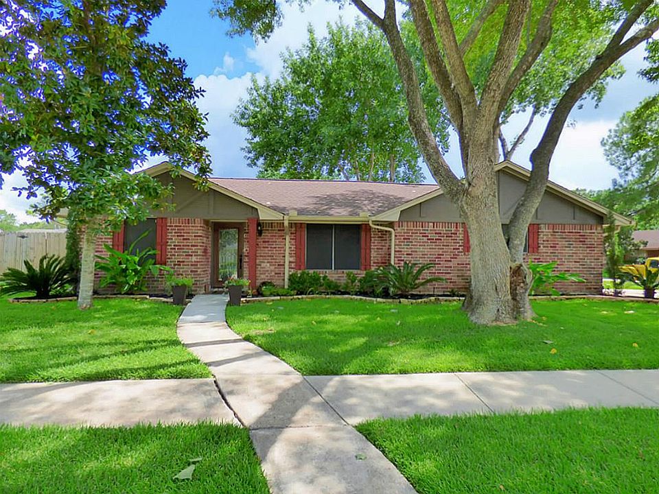 1st image of 13447 Greenbriar Dr