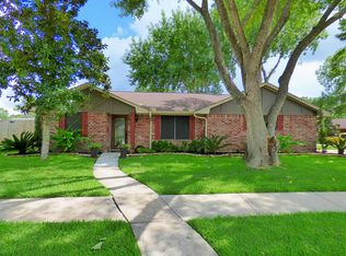 13447 Greenbriar Dr, Sugar Land, TX 77498
