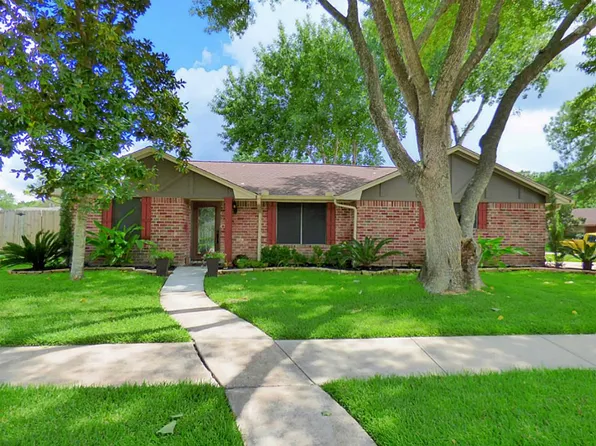 13447 Greenbriar Dr, Sugar Land, TX 77498