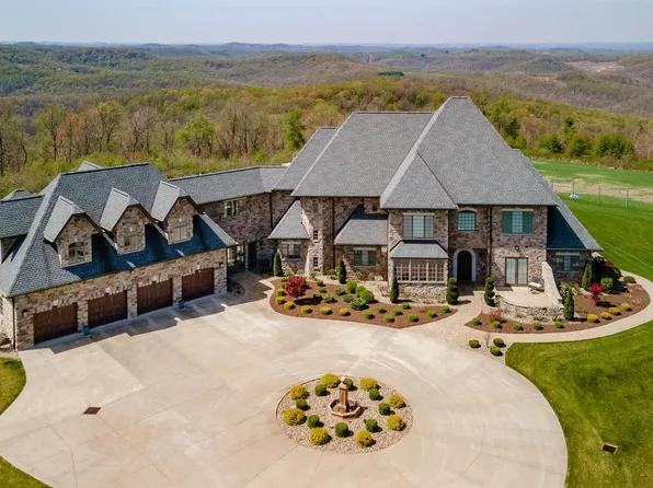 2536 Halleck Rd, Morgantown, WV 26508