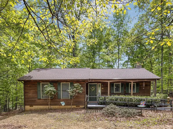 23 W Lake Forest Dr, Palmyra, VA 22963