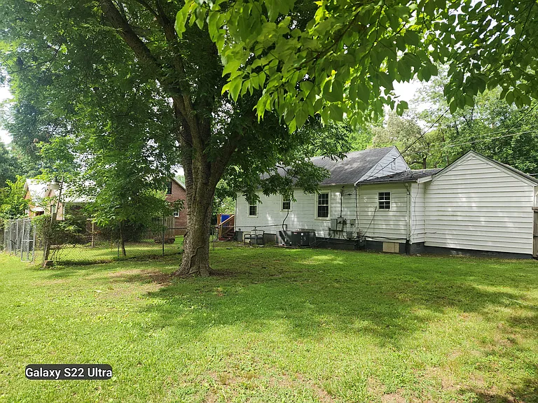 1340 Kilby St — Photo 4