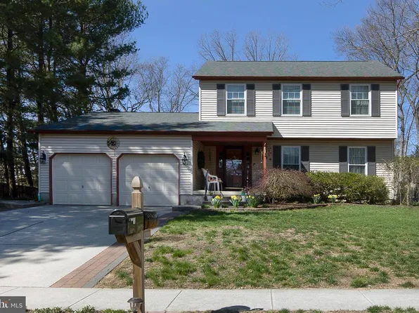 18 Aberdeen Dr, Erial, NJ 08081