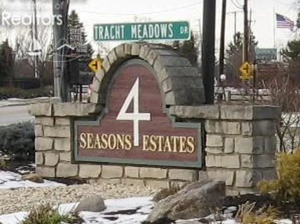 721 Tracht Meadows Dr, Huron, OH 44839