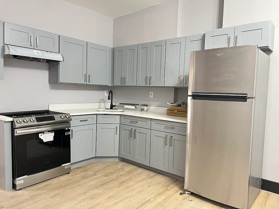 74 Baldwin Ave #4