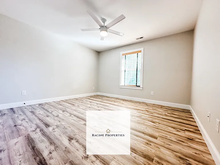 27 Carriage Dr — Photo 7