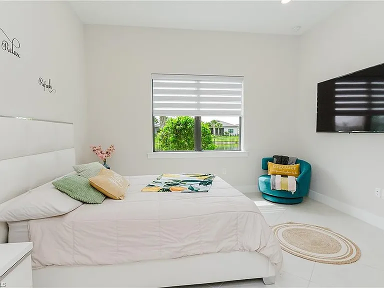 4302 Washington Pl — Photo 15