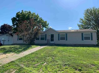 1008 S 1st St, Prairie Du Chien, WI 53821
