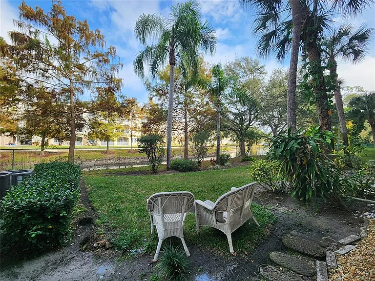 3064 Lake Bayshore Dr #115 — Photo 14